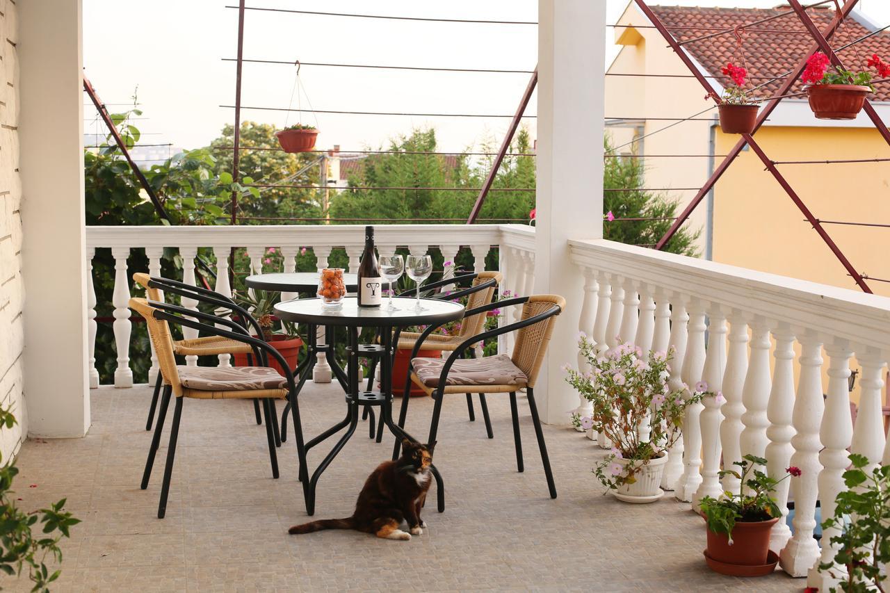 Aparthotel Monterria Bar Buitenkant foto